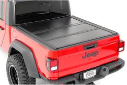 Rough Country - ROUGH COUNTRY HARD LOW PROFILE BED COVER 5' BED | JEEP GLADIATOR JT 4WD (20-22)