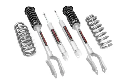 Rough Country - ROUGH COUNTRY 2.5 INCH LIFT KIT N3 STRUTS | JEEP GRAND CHEROKEE 4WD (2011-2015)