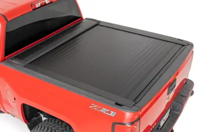 Rough Country - ROUGH COUNTRY RETRACTABLE BED COVER 5'7" BED | CHEVY/GMC 1500 (04-18)