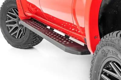 Rough Country - ROUGH COUNTRY RPT2 Running Boards Crew Cab | Black | Chevy/GMC 1500/2500HD/3500HD (19-26 & Refresh)