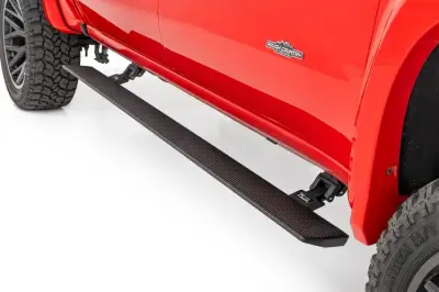 Rough Country - ROUGH COUNTRY POWER RUNNING BOARDS LIGHTED | CREW CAB | CHEVY/GMC 1500 (14-18)/2500HD/3500HD (15-19)