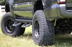 Rough Country - ROUGH COUNTRY SR2 ADJUSTABLE ALUMINUM STEPS | DOUBLE CAB | TOYOTA TACOMA (05-22) - Image 3