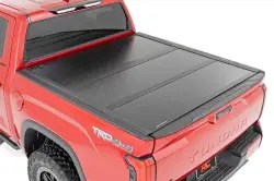Rough Country - ROUGH COUNTRY HARD LOW PROFILE BED COVER 5.5 FT | CARGO MGMT | TOYOTA TUNDRA (2022-2025) - Image 2