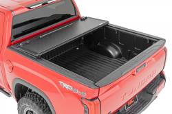 Rough Country - ROUGH COUNTRY HARD LOW PROFILE BED COVER 5.5 FT | CARGO MGMT | TOYOTA TUNDRA (2022-2025) - Image 4
