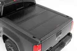 Rough Country - ROUGH COUNTRY HARD LOW PROFILE BED COVER 5' BED | CHEVY/GMC CANYON/COLORADO (15-22) - Image 1