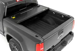 Rough Country - ROUGH COUNTRY HARD LOW PROFILE BED COVER 5' BED | CHEVY/GMC CANYON/COLORADO (15-22) - Image 4