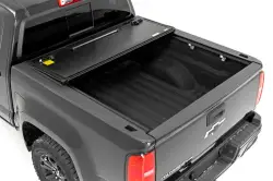 Rough Country - ROUGH COUNTRY HARD LOW PROFILE BED COVER 5' BED | CHEVY/GMC CANYON/COLORADO (15-25) - Image 4