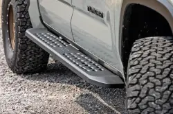 Rough Country - ROUGH COUNTRY RPT2 Running Board Crew Cab | Black | Toyota Tundra (22-24) - Image 4