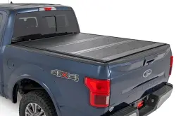 Rough Country - ROUGH COUNTRY Hard Low Profile Bed Cover 5'7" Bed | Ford F-150 (21-25)/F-150 Lightning (22-25) - Image 1
